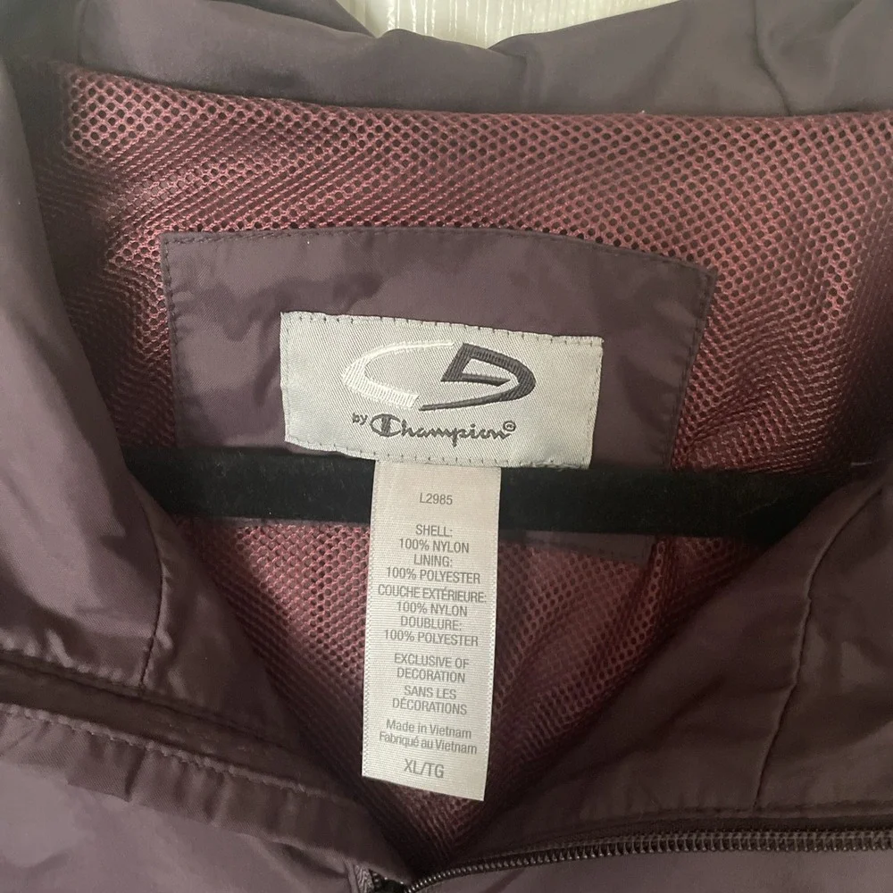Champion C9  Packable   Windbreaker Jacket Lightweight Full Zip  Maroon XL